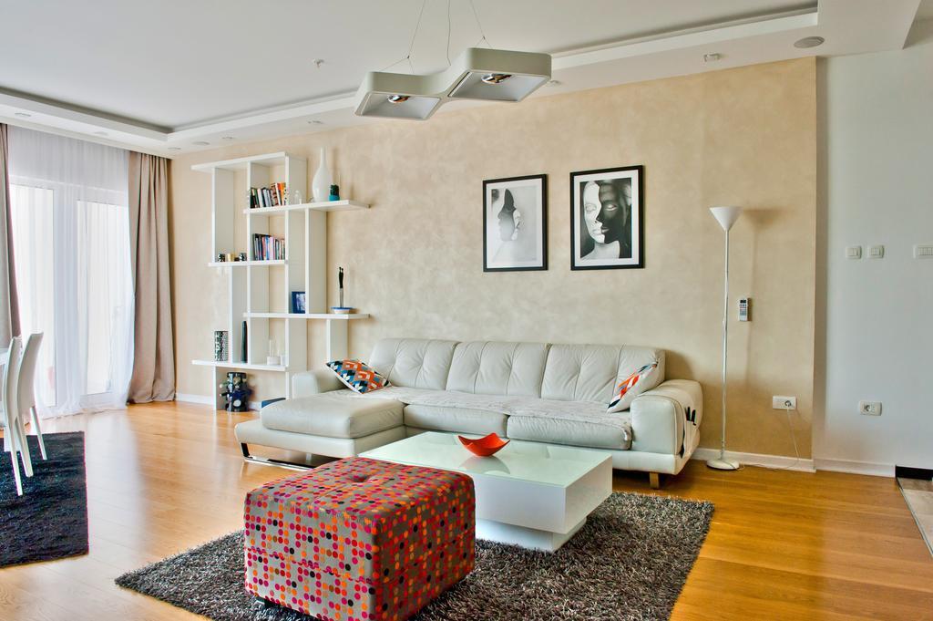 Delux And Urban Apartments Hotel Tre Canne Budva Exterior foto