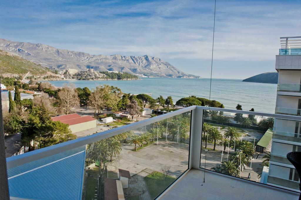 Delux And Urban Apartments Hotel Tre Canne Budva Exterior foto
